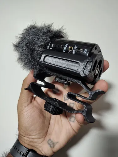 Impressão 3d estabilizador shock mount pra gravador de áudio