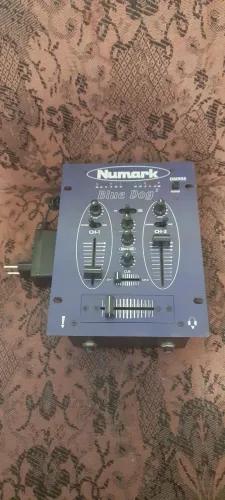 Mesa de som Numark Blue Dog DM905