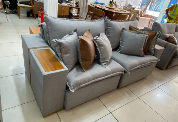 Sofá Cama Retrátil 2,30m Gabrielle t87