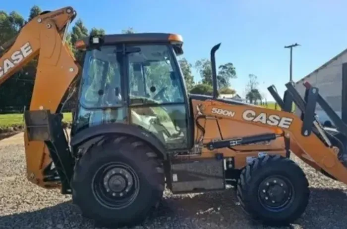 Retroescavadeira Case 580n 4x4 Ano 2023