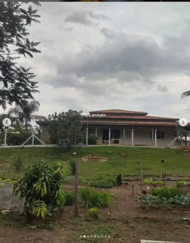 Chácara de Luxo à Venda em Ouro Fino-MG: 2 quartos, 2 suítes, 2 salas, 2 banheiros, 400m² 