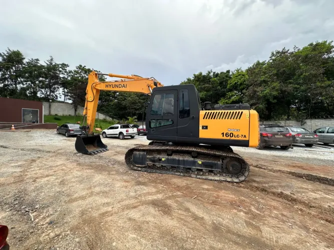 Escavadeira Hyundai 160 2011