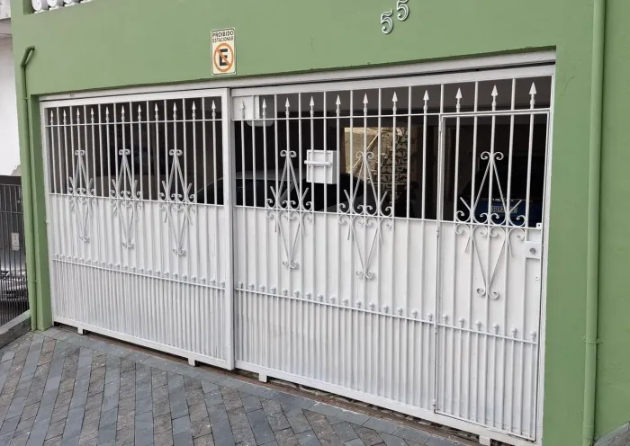 Portão de ferro de correr 2,21 altura x 5,18 largura com portao social