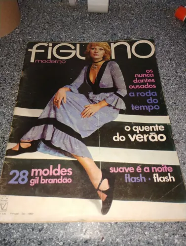 Figurino moderno / Gil Brandão 
