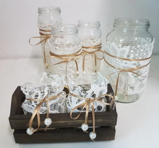 Vasos de vidro de conserva decorados com renda estilo BoHo