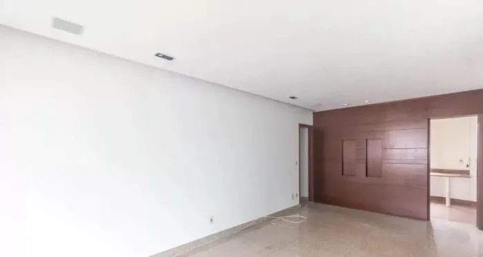 Apartamento; 150m², 4 quartos, 4 banheiros, 1 suíte e 2 vagas para aluguel no bairro Burit