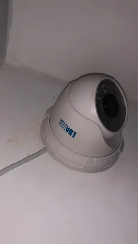Câmeras de segurança funcionando 