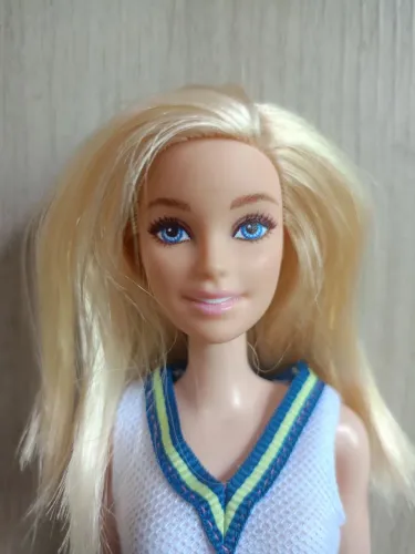 Boneca Barbie fashionista 