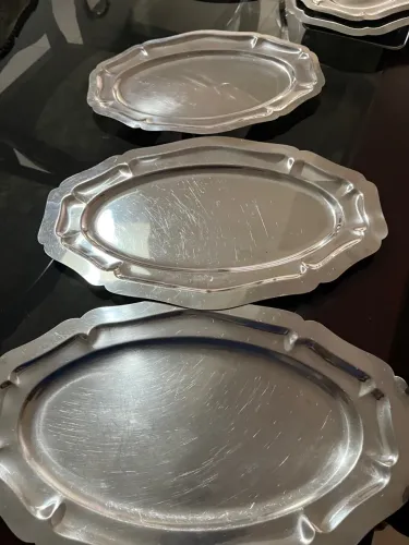 Conjunto de bandejas de aço inox com design elegante