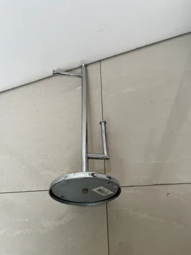 Suporte inox papel higiênico chão