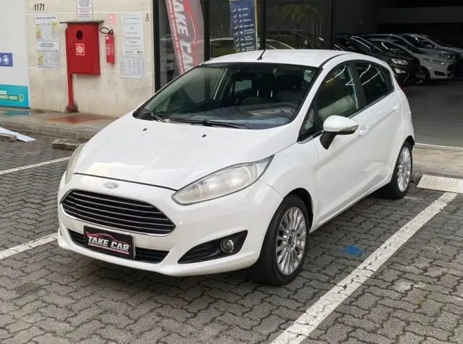 New Fiesta Titanium 1.6 2014