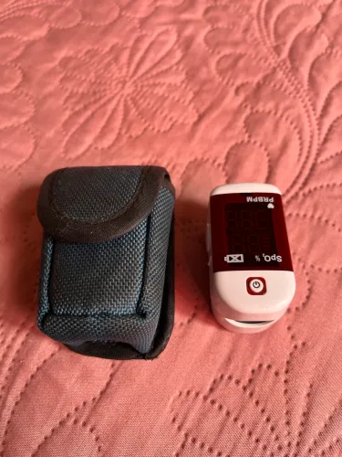 Oxímetro de dedo (Medidor de frequência cardíaca e saturação)