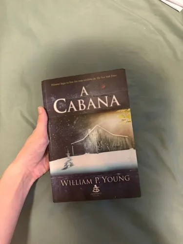 Livro A Cabana - William P. Young (usado)
