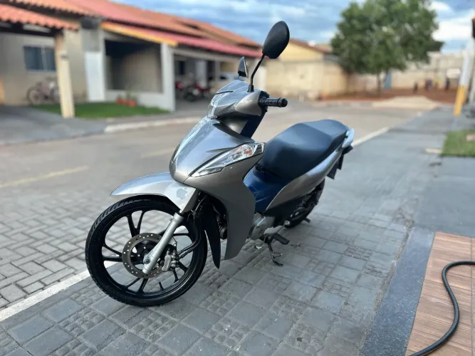 Biz EX 21/21 Só 37.000km 2 pneus zeros 