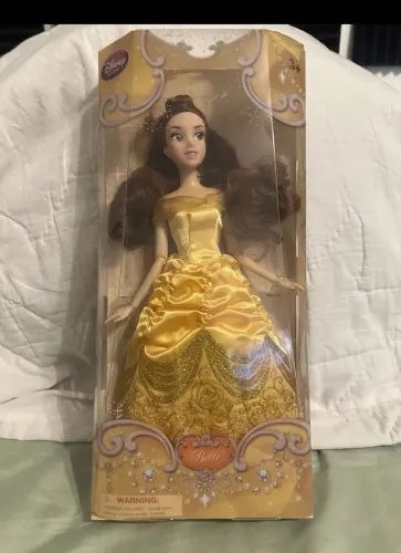 Boneca Princesa Bela Disney Store nova na caixa item de colecionador 