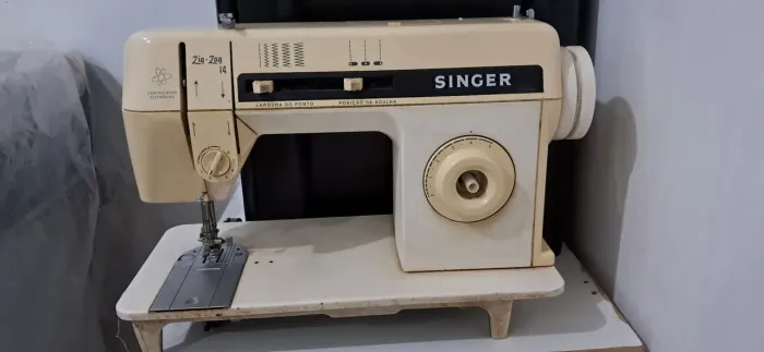 Máquina Costura Singer zig zag 14