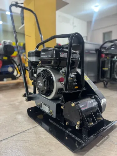 Placa Vibratória a Gasolina 6.5hp 196cc 60kg Profissional - Toyama (Novo)
