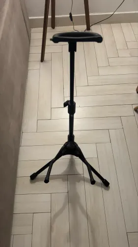 APOIO DE CHÃO PARA VIOLÃO