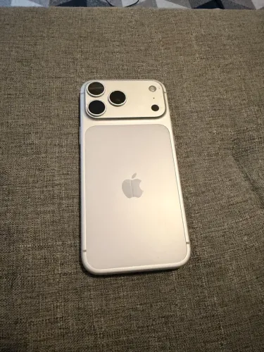 iPhone 17 pro max