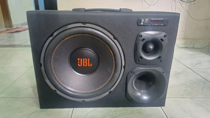 Caixa De Som Trio Amplificada 12 JBL
