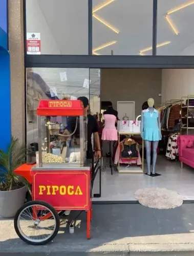 Carrinho de Pipoca quentinha na hora para eventos!