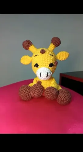 Boneco crochê amigurime girafa