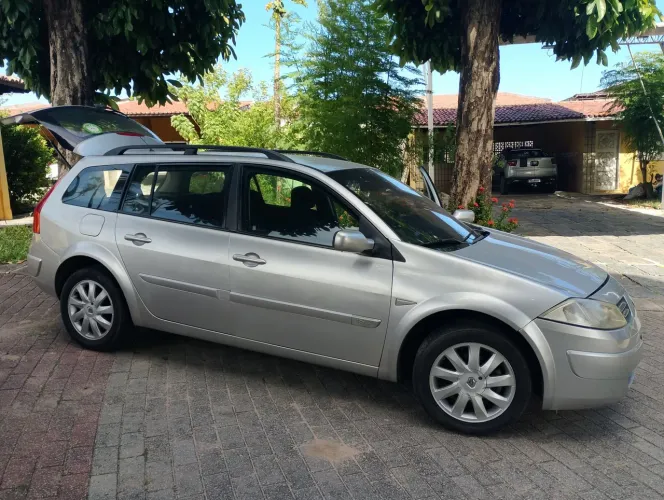 Renault Megane Grand Tour Dynam. Hi-flex 1.6 16V 2012