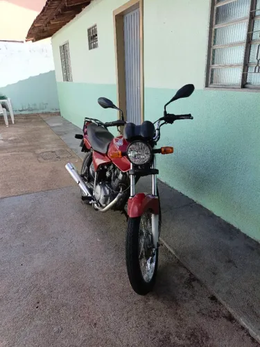 Honda Titan 150, sem multas, tudo funcionando perfeitamente!