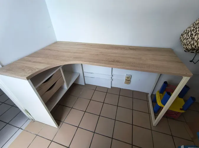 Vendo Mesa de Escritório, tratar via chat antes de comprar