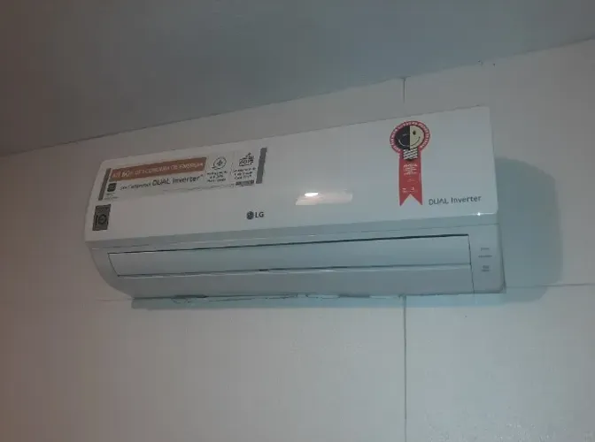 Ar Condicionado LG Dual Inverter 9.000 btus 220V placa queimada