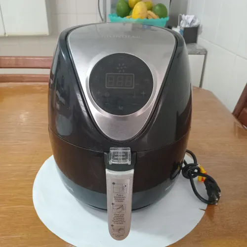 AIR FRYER MONDIAL 3,5 painel digital! No meu perfil tem outras opções.