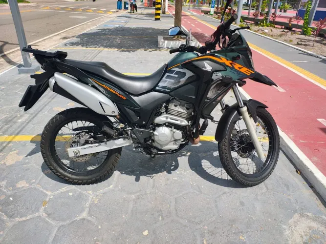 Moto Honda XRE 300 Aventure