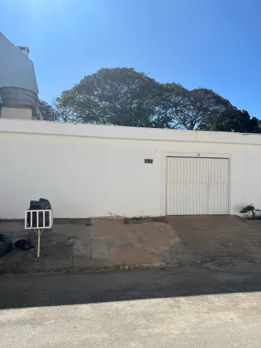 Alugo casa térrea