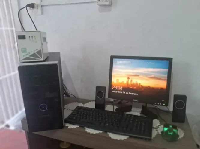 PC Positivo Completo com Monitores, Teclado, Mouse e Estabilizador