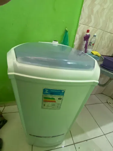 Tanquinho de lavar roupa 10kg pouco tempo de uso