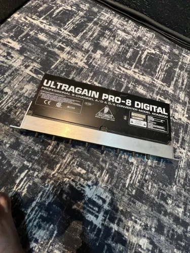 Behringer Ultragan Pro 8