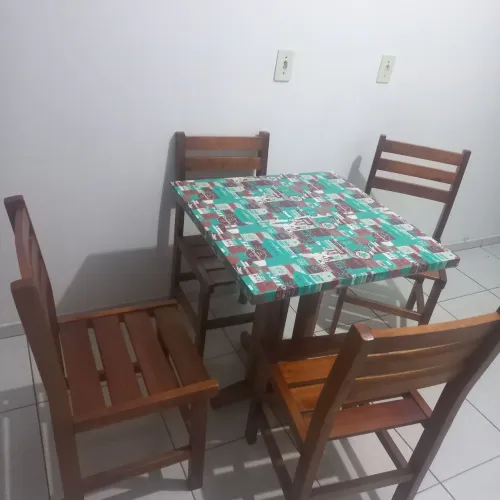 Mesa madeira maciça