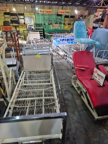 NA LOJA COM GARANTIA CAMAS HOSPITALARES 2 E 3 MANIVELAS