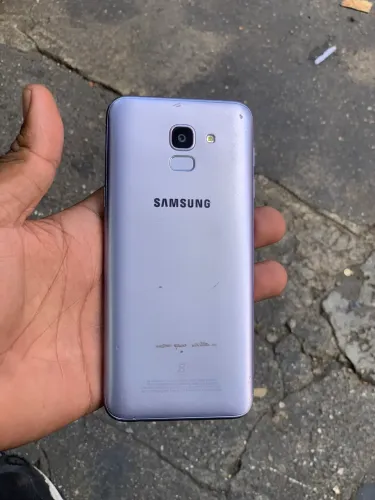 Samsung J6
