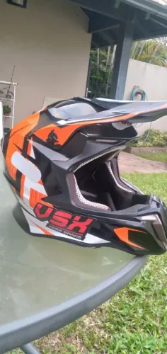 Capacete Mattos Racing 56