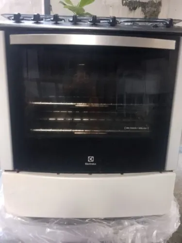 Vendo fogão elétrico 6 bocas Electrolux 