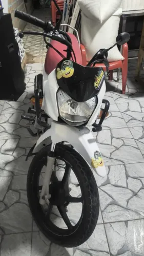 Vendo pop 110 toda revisada, pneus novos , kit novo, quitada e selada