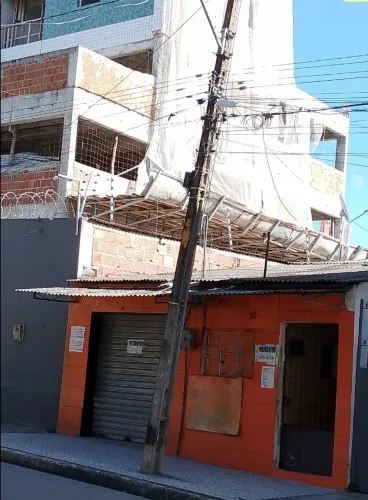 Casa com Ponto Comercial na Torre