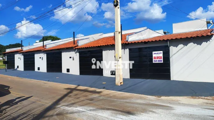 Casa com 2 dormitórios para alugar, 65 m² por R$ 1.450,00/mês - Parque dos Buritis - Trind