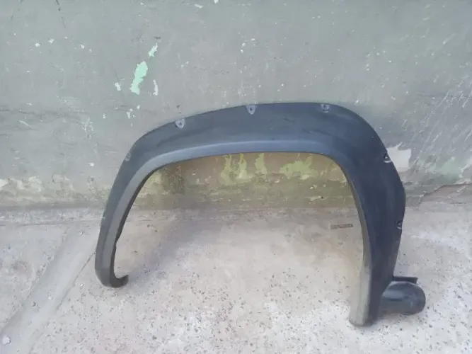 Vendo moldura dianteira esquerda estrada 2011/2012/2013