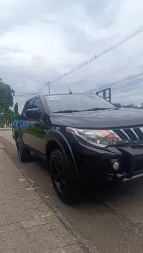 Mitsubishi L200 Tri. Outdo. GLS 2.4 CD 4X4 Die. AUT 2024