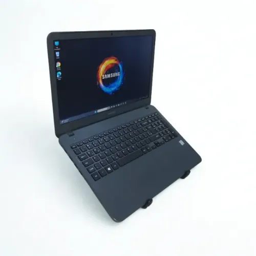 Notebook Samsung Np350 i3 7th 8gb ram SSD: 256gb.