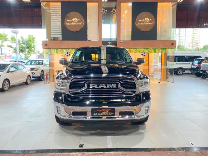 Ram Classic Laramie 5.7 V8 16V Gasolina 4X4 Aut. 2023