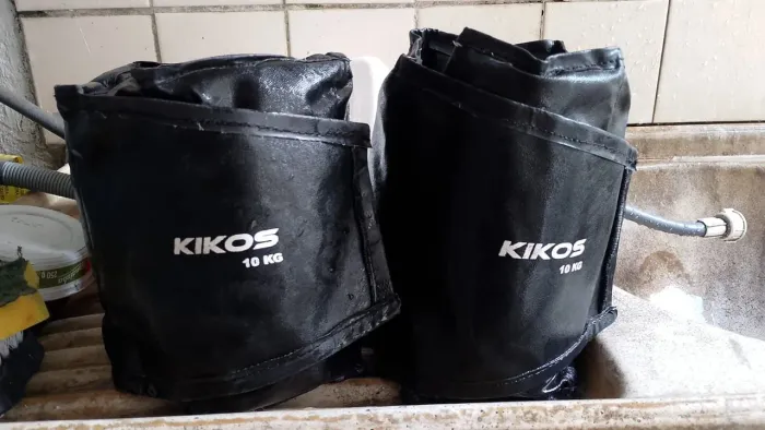Par de caneleira da Kikos 10kg cada