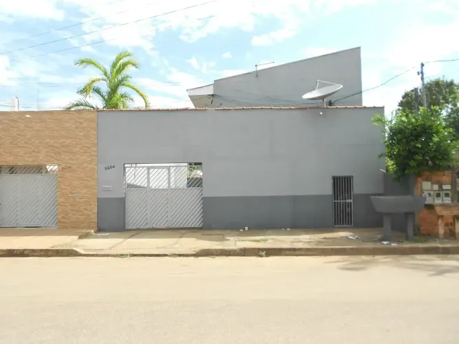 PRÉDIO RESIDENCIAL COM 08 APARTAMENTOS.